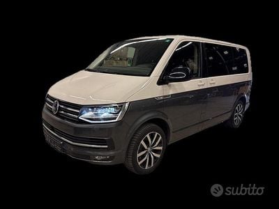 Begagnad VW Multivan Highline 204 HK (150 kW) 2017 Grå Minibuss