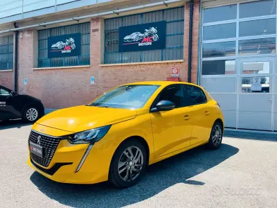 Usata Peugeot 208 75 CV (55 kW) 2022 Speciale catalogo Utilitaria