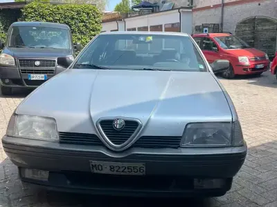 Usata Alfa Romeo 164 188 CV (138 kW) 1989 Grigio Berlina