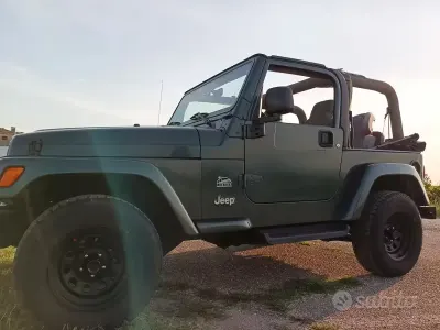 Usata Jeep Wrangler Sahara 177 CV (130 kW) 2003 Verde SUV
