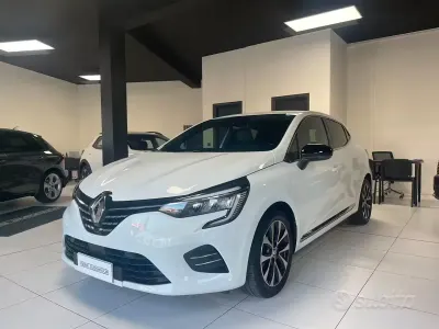 Usata Renault Clio V Techno 91 CV (66 kW) 2023 Bianco Berlina