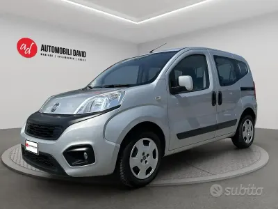 Usata Fiat Qubo Dynamic 80 CV (58 kW) 2016 Grigio Monovolume