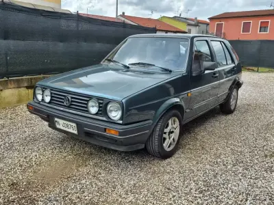 Begagnad VW Golf II 73 HK (53 kW) 1986 Grön Halvkombi