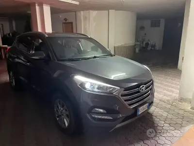 Usata Hyundai Tucson 116 CV (85 kW) 2016 Grigio SUV