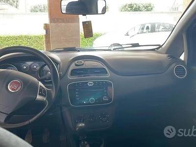 Usata Fiat Punto 77 CV (56 kW) 2011 Utilitaria