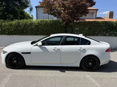 Usata Jaguar XE R-Sport 179 CV (131 kW) 2016 Bianco Berlina