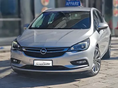 Käytetty Opel Astra Innovation 136 HP (100 kW) 2016 Harmaa Sedan
