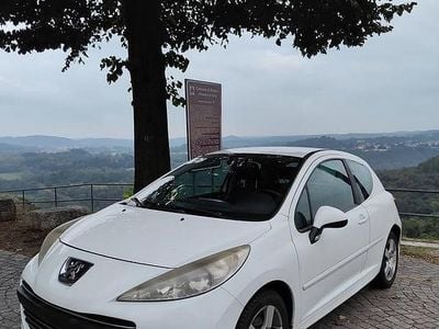 Usata Peugeot 207 120 CV (88 kW) 2009 Bianco Utilitaria