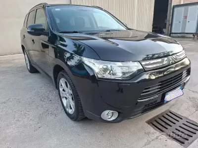 Usata Mitsubishi Outlander