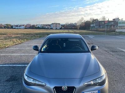 Usata Alfa Romeo Giulia Business 150 CV (110 kW) 2017 Grigio Berlina