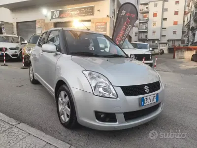 Usata Suzuki Swift 92 CV (67 kW) 2010 Grigio Utilitaria