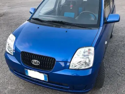Usata Kia Picanto 60 CV (44 kW) 2007 Blu Utilitaria