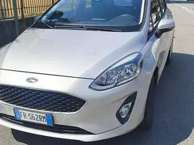 Usata Ford Fiesta Titanium 86 CV (63 kW) 2018 Argento Utilitaria