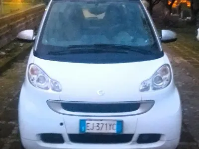 Usata Smart ForTwo Coupé 54 CV (39 kW) 2011 Bianco Coupé