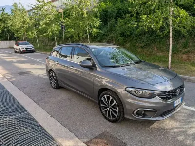 Usata Fiat Tipo Lounge 120 CV (88 kW) 2018 Grigio Station wagon
