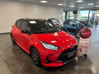 Usata Toyota Yaris Hybrid Style 92 CV (67 kW) 2021 Rosso Berlina