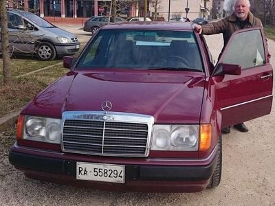 Occasion Mercedes E200 136 ch (100 kW) 1992 Rouge Berline