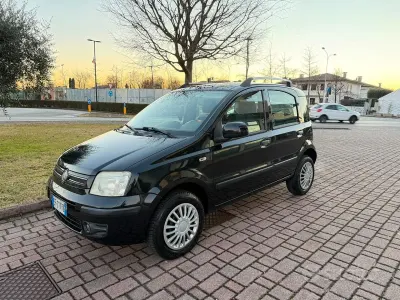 Usata Fiat Panda Active 69 CV (50 kW) 2011 Nero Utilitaria