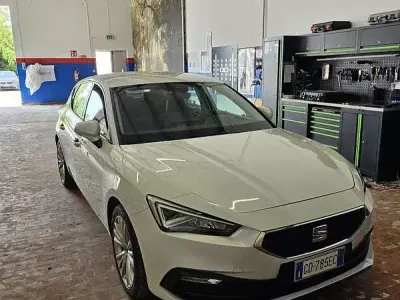 Usata Seat Leon Style 116 CV (85 kW) 2021 Bianco Berlina