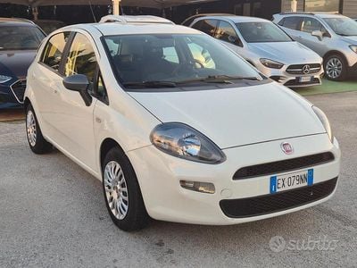 Usata Fiat Punto Street 75 CV (55 kW) 2014 Bianco Utilitaria
