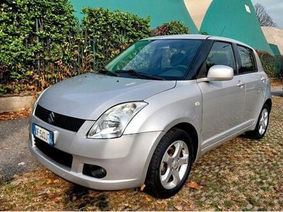 Usata Suzuki Swift 92 CV (67 kW) 2007 Argento Berlina