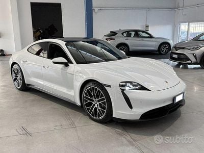 Usata Porsche Taycan 119 kW (163 CV) 2021 Bianco pastello Berlina