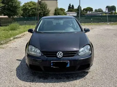 Usata VW Golf IV Sportline 140 CV (102 kW) 2004 Berlina