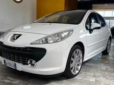 Usata Peugeot 207 150 CV (110 kW) 2008 Bianco Berlina