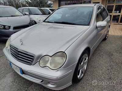 Gebraucht Mercedes C270 Avantgarde 170 PS (125 kW) 2004 Grau Limousine