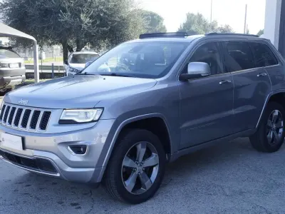 Usata Jeep Grand Cherokee Overland 250 CV (183 kW) 2015 Argento SUV