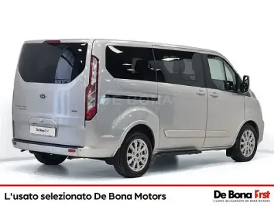Usata Ford Tourneo Custom Titanium 131 CV (96 kW) 2018 Bronzo Furgone