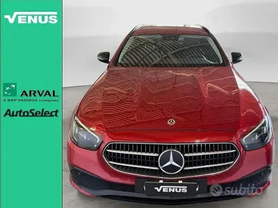 Usata Mercedes 300 Business 265 CV (194 kW) 2022 Rosso Station wagon