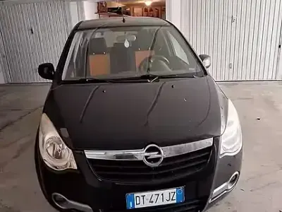 Usata Opel Agila Enjoy 86 CV (63 kW) 2009 Nero Utilitaria