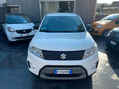 Second-hand Suzuki Vitara Cool 121 CP (88 kW) 2017 Alb SUV