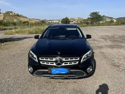 Usata Mercedes GLA220 177 CV (130 kW) 2017 SUV