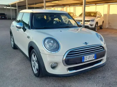 Usata Mini One D 95 CV (69 kW) 2015 Beige Utilitaria