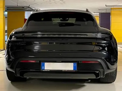 Usata Porsche Taycan GTS Sport Turismo 439 kW (598 CV) 2022 Nero Berlina