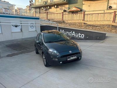 Usata Fiat Punto Lounge 85 CV (62 kW) 2012 Grigio Utilitaria