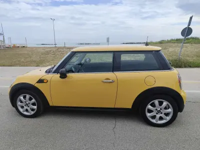 Usata Mini ONE 90 CV (66 kW) 2007 Utilitaria