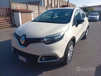 Usata Renault Captur 90 CV (66 kW) 2015 Bianco SUV