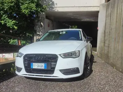Usata Audi A3 Ambition 105 CV (77 kW) 2013 Berlina