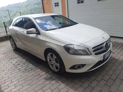 Usata Mercedes A180 109 CV (80 kW) 2015 Bianco Berlina