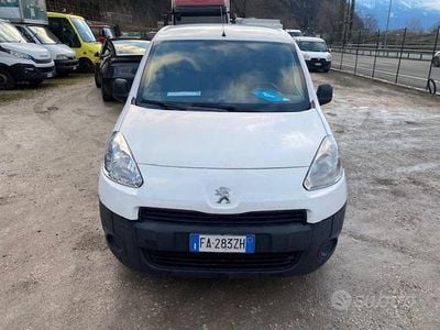 Usata Peugeot Partner Comfort 90 CV (66 kW) 2015 Bianco Monovolume