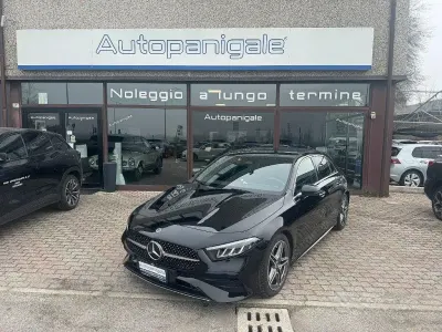 Usata Mercedes A180 AMG Line Premium 116 CV (85 kW) 2023 Nero Berlina