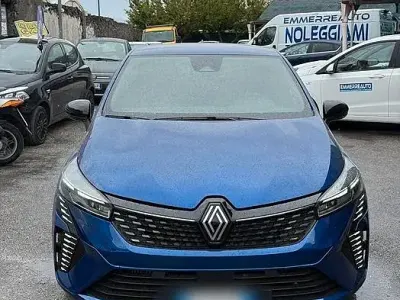 Gebraucht Renault Clio V Techno 90 PS (66 kW) 2024 Blau Limousine