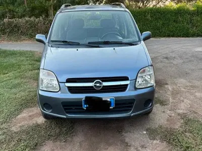 Usata Opel Agila 69 CV (50 kW) 2005 Grigio Monovolume