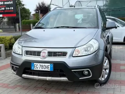 Usata Fiat Sedici Emotion 135 CV (99 kW) 2011 Grigio SUV