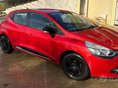Usata Renault Clio 75 CV (55 kW) 2014 Rosso Berlina