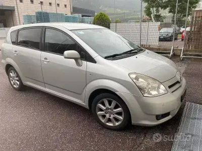 Usata Toyota Corolla Verso Sol 136 CV (100 kW) 2006 Grigio Monovolume