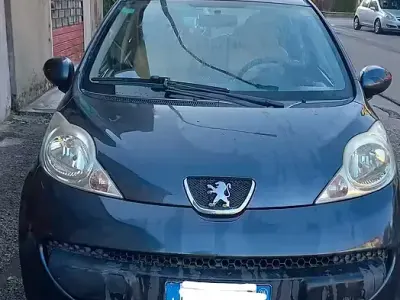 Usata Peugeot 107 68 CV (50 kW) 2006 Nero Utilitaria